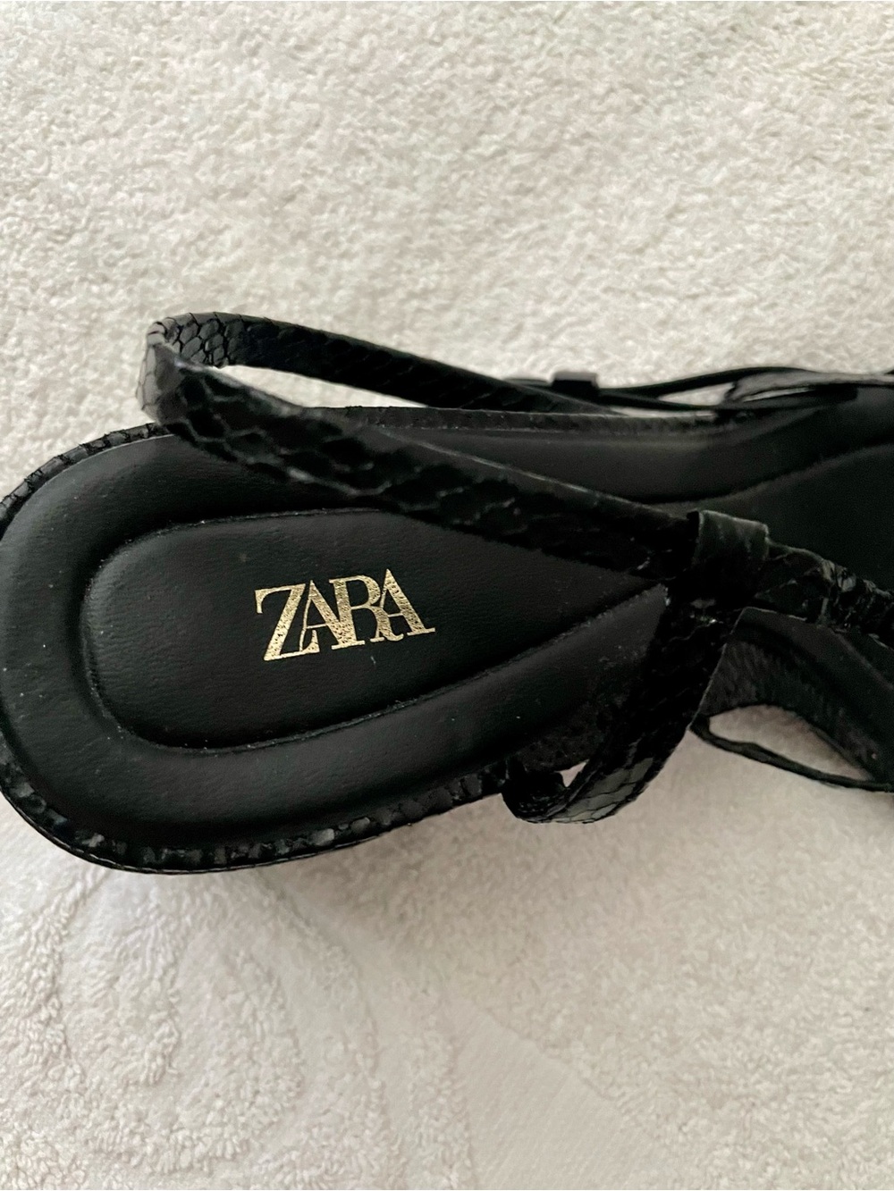 NWT Zara Strappy Sandal with Block Heel - Picture 9 of 10